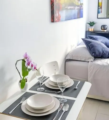 Cozy Near The Eiffel Tower Apartment