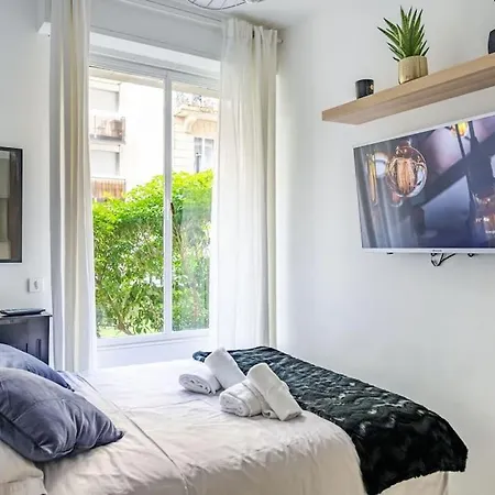 Cozy Near The Eiffel Tower *