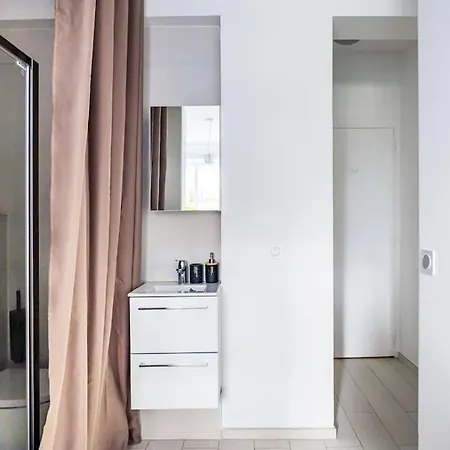 Cozy Near The Eiffel Tower